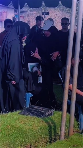 Menghormati Epy Kusnandar: Pemakaman dan Kenangan