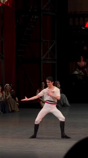 Flames of Paris Dmitry Smilevsky ©️ Bolshoi Theatre @Alina Vasilieva | Ballet Mon Amour