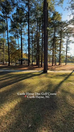 Scenic shots smooth throws = Castle Hayne bliss. 🧘‍♂️🪃 This disc golf course features 18 holes of varying lengths and difficulties as well as a playground and wooded terrain! 🌲 Fun Facts: - Designed by Harold Duvall and established in 2001. - Known locally as “Castle Pain” for its tough but fun wooded lines. - Mix of par 3s, 4s, and 5s with great use of elevation. - Part of Northern Regional Park with restrooms and picnic areas. 🪃 Quick Tips: - Bring bug spray — mosquitos can be rough. - Exp