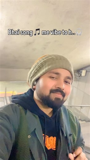 Arnav Kumar 🩵 on Instagram: "Vibe h bhai gaane me 😌😌 . . . . . #instagram #arnavworld #foryou"