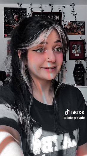 Just be mindful, be aware, stay alert🖤 #staysafe #watchoutforscams #fyp #poppunkgirl #myrealaccount