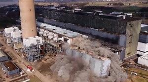 9.1K views · 32 reactions | A 6,350 tonne precipitator is demolished at Longannet power station as part of Scottish Power's decommissioning work on the site. | BBC Scotland News | Facebook