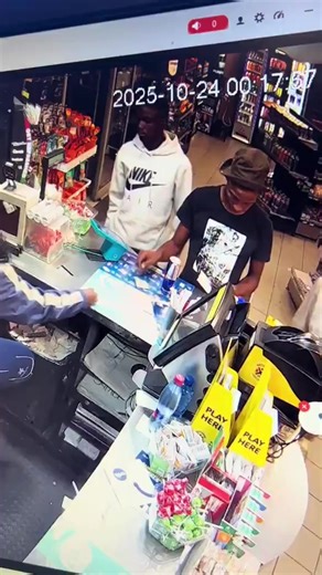 CELLPHONE SNATCHING IN JOHANNESBURG Cellphone snatching caught on camera at Houghton Sasol garage. Suspects are driving a white Toyota reg no: KV 86 LG GP. (LPR). #thenewsdesk #NewsUpdate #CrimeNews #police #gauteng #MadlangaCommission | The News Desk SA