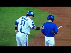 デッドボール直後に宮﨑からバットボーイの背中を優しくポンとする瞬間にホッコリ 日本シリーズ 2024/11/3 横浜DeNAベイスターズ