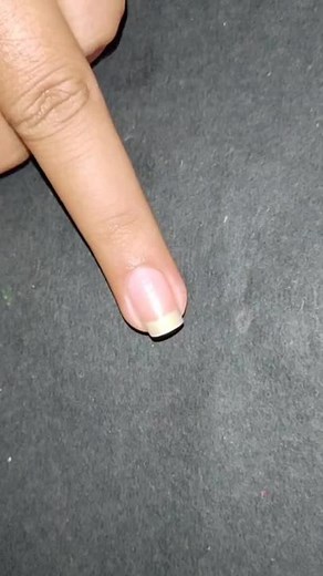 Easy and beautiful stripe nailart design....#nailtutorial #tik_tok #viral #foryou #foryourpage