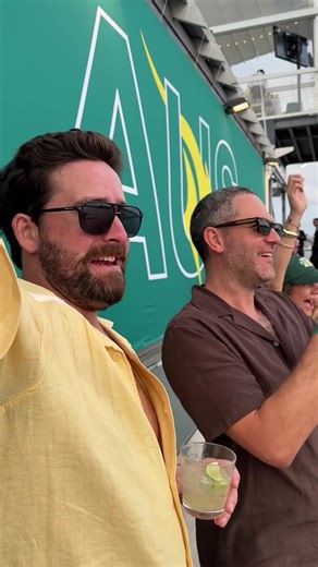 A week of Superstars, boat parties & op-shop furniture debates #vlog #ditl #office #dayinthelife #sport