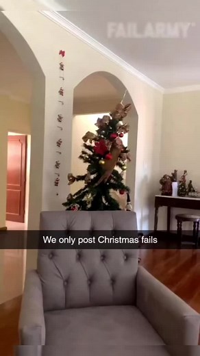 Christmas doesn't always go as planned, but that's what makes it memorable! 🎄🎅 Follow @postingchristmasfails for more videos like this! #ChristmasFails #HolidayHiccups #MerryMishaps#FestiveFunnies #ChristmasChaos #OopsMoment#HolidayLaughs #TisTheSeason #ChristmasHumor#FailOfTheYear