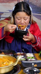 1M views · 11K reactions | Korean Hot Pot Mukbang  #mukbangpari #mukbang #mukbangasmr #eatingshow #asmr #koreanhotpot | Mukbang Pari | Facebook