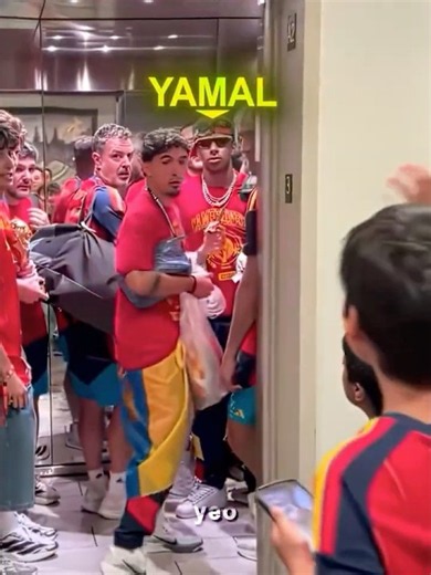 Yamal's Response to Disrespectful Fans..😂