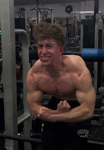 Rutina de Hombros en el Gym con Jimmy Serrano