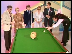 📺 'Larry Grayson's Generation Game' Saturday 10 November 1979 -- BBC1: 18:25 Larry Grayson and Isla St Clair welcome Ray Reardon who makes a guest appearance performing trick shots. #generationgame #RayReardon | Bernie Briffa