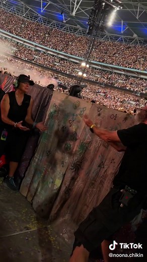 Coldplay Live Performance of 'Yellow' at the Olympics 2022