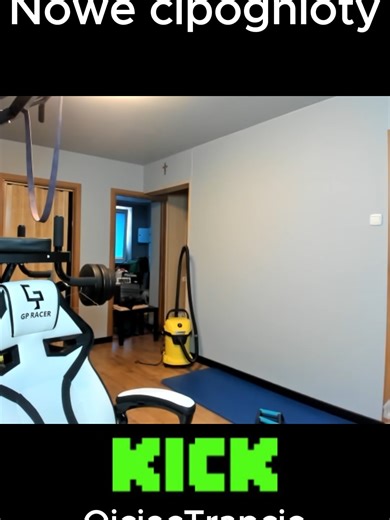 Kiedy spodnie są tak dopasowane, że testują nie tylko materiał 👀🔥 #fyp #DC #viralvideos #viralvideotiktok #ojciectrapcio #ojciectrapcioshoty #ojciectrapeusz #eafc26 #eafc25 #eafc #dc #fut #ai #fifa #foruyou #virale #polska #pl #fy