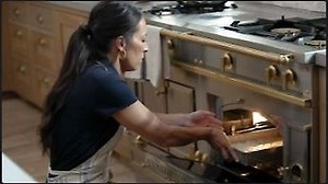 Watch Magnolia Table with Joanna Gaines Season 1 Episode 1 - A Family Tradition