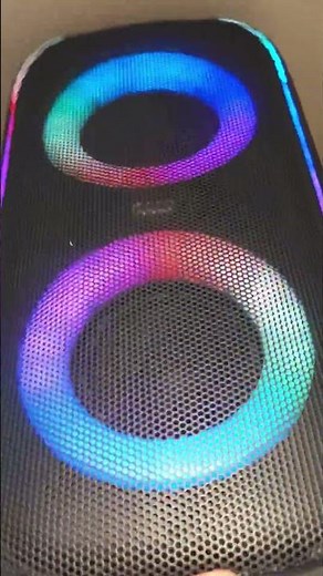 Onn. L Party Speaker blowing up my mic