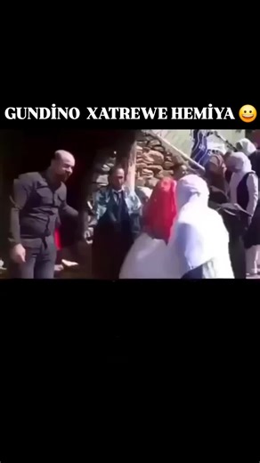 Gundino Xatrewe Hemiya: Batman'da Halay Keyfi