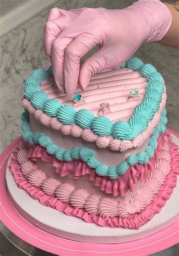 Ring Box Cake #ringboxcake #cakedecorating #cakedecoratingvideos #cake #heartshapedcake