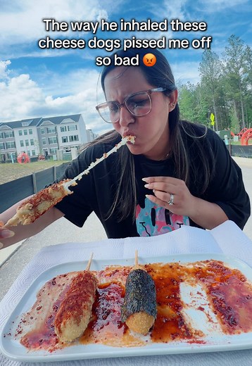 What he did would piss anyone off 😭 @mai.khaan @Baby Maya #rockpaperscissors #husbandwife #cheesedogs #mukbang #food