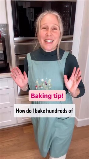 Ever wonder how I bake hundreds of cookies in a day with just my wall oven? 🍪 Let me tell you—it’s a lot of work, but my convection bake mode makes it so much easier! Here’s why I love it: ✨ I can bake two trays at once without having to rotate them. ✨ No opening the oven doors halfway means faster and more even bakes. ✨ I keep my oven at 350°F and place racks near the middle for the most even heat. If you don’t have a convection mode, no worries! Just increase your temp by 25°F, rotate your tr