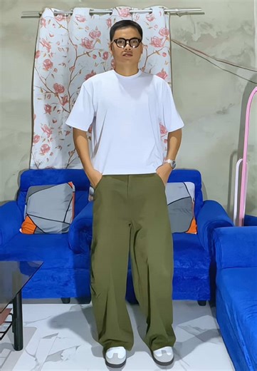 Solid barrel pants for your daily fit. #pantsrecommendation #OOTD #widelegpants #fyp #tiktokfashion