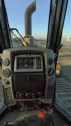 STS einschieben #Caterpillar D6N XLP #Planierraupe #Bulldozer #leipzig #airport