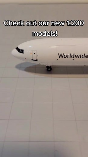 Explore Stunning 1:200 Model Airplanes Collection