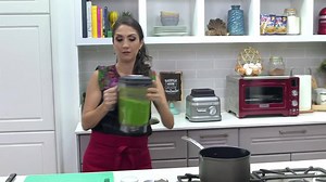 Hoy en “ Mi cocina “ aprendemos la receta del jocón, un plato guatemalteco que es versátil, fácil y muy rico. Ingredientes: 2 tomates verdes 4 miltomates 3 unidades de cebollín con todo y tallo 1 chile pimiento verde Cilantro Perejil 1/2 litro de fondo de pollo Gracias a: Pasta Ina | Mirciny Moliviatis