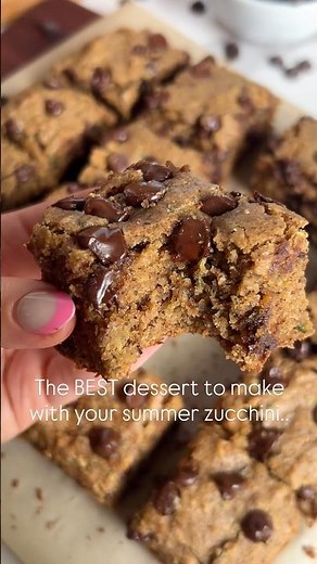 Healthy gluten free and dairy free chocolate chip zucchini blondies!