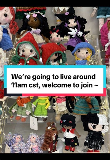 We’re going to #live around 11am CST, welcome to join our #livestream 💓 #crochet #handmade #christmasgifts