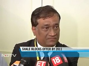 Govt to auction shale gas fields in India