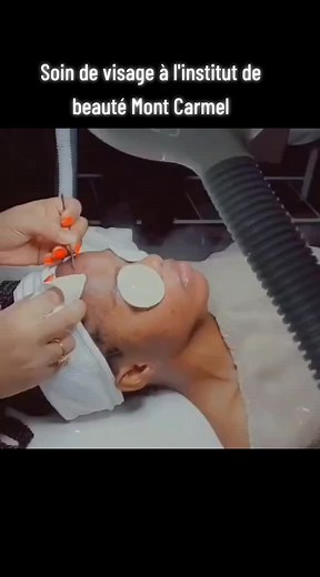 Découvrez le secret d'un visage éclatant à l'institut de beauté Mont Carmel ... Notre soin de visage exclusif, conçu pour sublimer votre beauté naturelle. 👉https://wa.me/ 22893323648 #soinsdevisage #visagefemme #femmes #cosmetics #visageeclatant #salon #institutdebeautémontcarmel #montcarmellomé #lométogo228🇹🇬🇹🇬