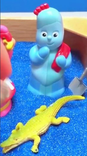 Treasure Hunt In The Night Garden Toys Blue Sandbox! #kidstoyschannel #toysplaying