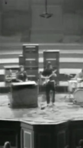 Subscribe! 1969 Chicago (25 or 6 to 4)