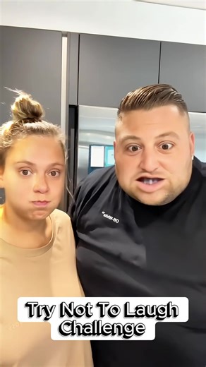 Filter challenge 💦🤣🤣#scareprank #fun #jumpscare #family #fyp #couple #challenge