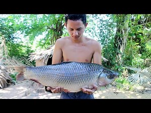 Amazing Cooking Big Fish Recipe - How to Primitive Cooking Biggest Fish Soup Recipe |Wilderness Life