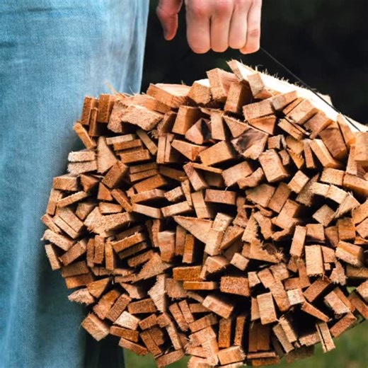 Available on-site: bundles of dry kindling, chopped just up the road from us🔥🪓 We’ve been selling Jim’s kindling for years because it’s simply the best- local, reliable, and gives you that perfect crackle every time. Step up to our office and buy a bundle from our sales window! 👋🏼 #sunshinecoast #firewood #sechelt #salishsoils | Salish Soils