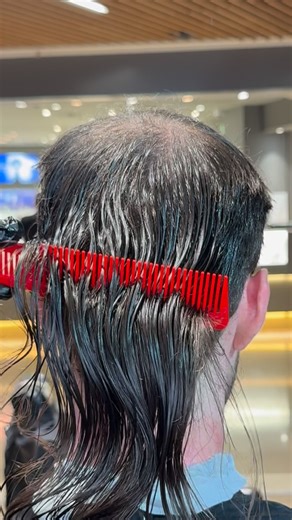 2.3M views · 2.4K reactions | #tutorial #viral #fecbook #yuotube #hairstyle #history #tiktok #haircut #instagram #hashtag #fyp #foryou #fblifestyle #explore #comment #fade #barber #barbershop | JB coiffeur barber shop | Facebook