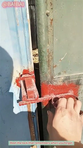 Forgotten? Never Again. A Gate That Locks Itself. 🔐