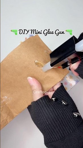 DIY Mini Glue Gun 🔫 #papercraft #craft #minecraft #diy #diycrafts #crafts #thingstodo #craftopia
