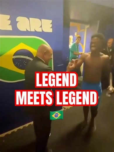 Vini Jr. Meets Roberto Carlos After Brazil Secure R16 Spot 🇧🇷❤️