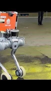 Food Delivery Robot: A Glimpse into the Future of Dining || WooGlobe