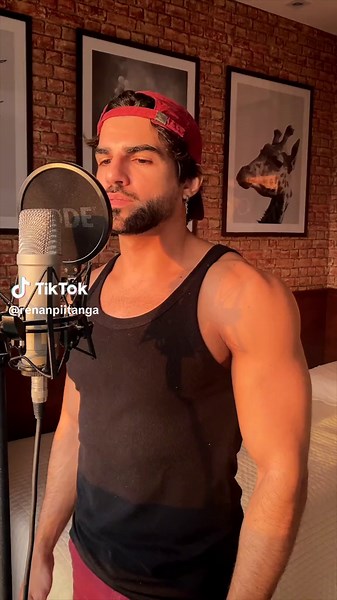 Male Version Cover of Britney Spears' Toxic by Renan Pitanga