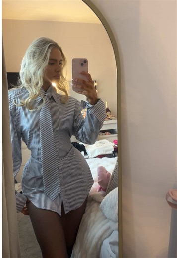 Outfit giving business meeting at 4 girls night at 7