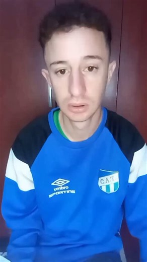 Oscar Hernan Callejas on Instagram: "Oscarcito el saludador - Revens volley y para ladrienser handball club , saludito ahi"