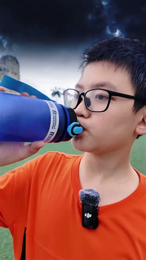 The child unleashed the ultimate skill—Lion's Roar—to annihilate a horde of monsters!