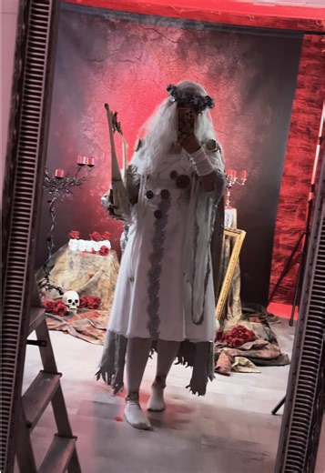 Revenant Cosplay: Fully Handmade Dark Fantasy Creation