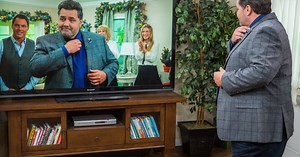 Makeover Monday with Debbie Matenopoulos - Home & Family