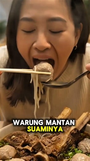 Chicken noodle with bone meatballs at my ex-husband's stall! #eat #uniqueculinary #shortsfeed #vi...