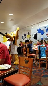 4.6K views · 39 reactions | A delicious breakfast and dancing characters are what you can expect when dining at Chef Mickey's! Characters will come to the table to pose for a picture, say hello and sign a few autographs. Plus, they will also break into dance when it's time to celebrate! ~Kelly | David's Disney Vacation Club Rentals DVC Rentals | Facebook