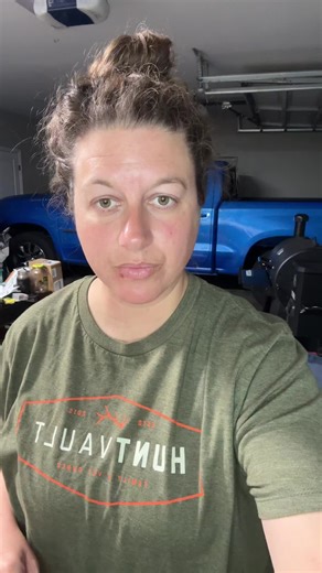 A little display of the knives that @beausmithsr has been working on!!!!! Show some love!